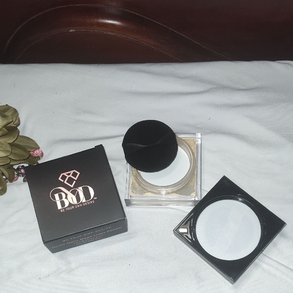 NWT Boyd Desire Matt Magic Loose Powder Translucent .35 Oz